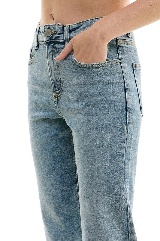 High-Rise Jeans, Ankle-Length Pants, Straight-Leg Denim, Women's High-Rise Straight Jeans, Slim Fit Ankle Jeans, High-Waisted Straight-Leg Jeans, Cropped Straight-Leg Pants, Fashionable High-Rise Denim, Trendy Ankle-Length Jeans, Classic Straight-Leg Trousers
