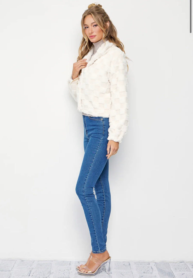 
White faux fur bomber jacket, Women's faux fur jacket, Chic white bomber jacket, Stylish faux fur coat, Women's winter jacket, Fashionable bomber jacket, White faux fur jacket, Elegant faux fur coat, Women's outerwear, Luxury faux fur jacket, Trending Women’s Bomber Jacket, Easy Clothes US